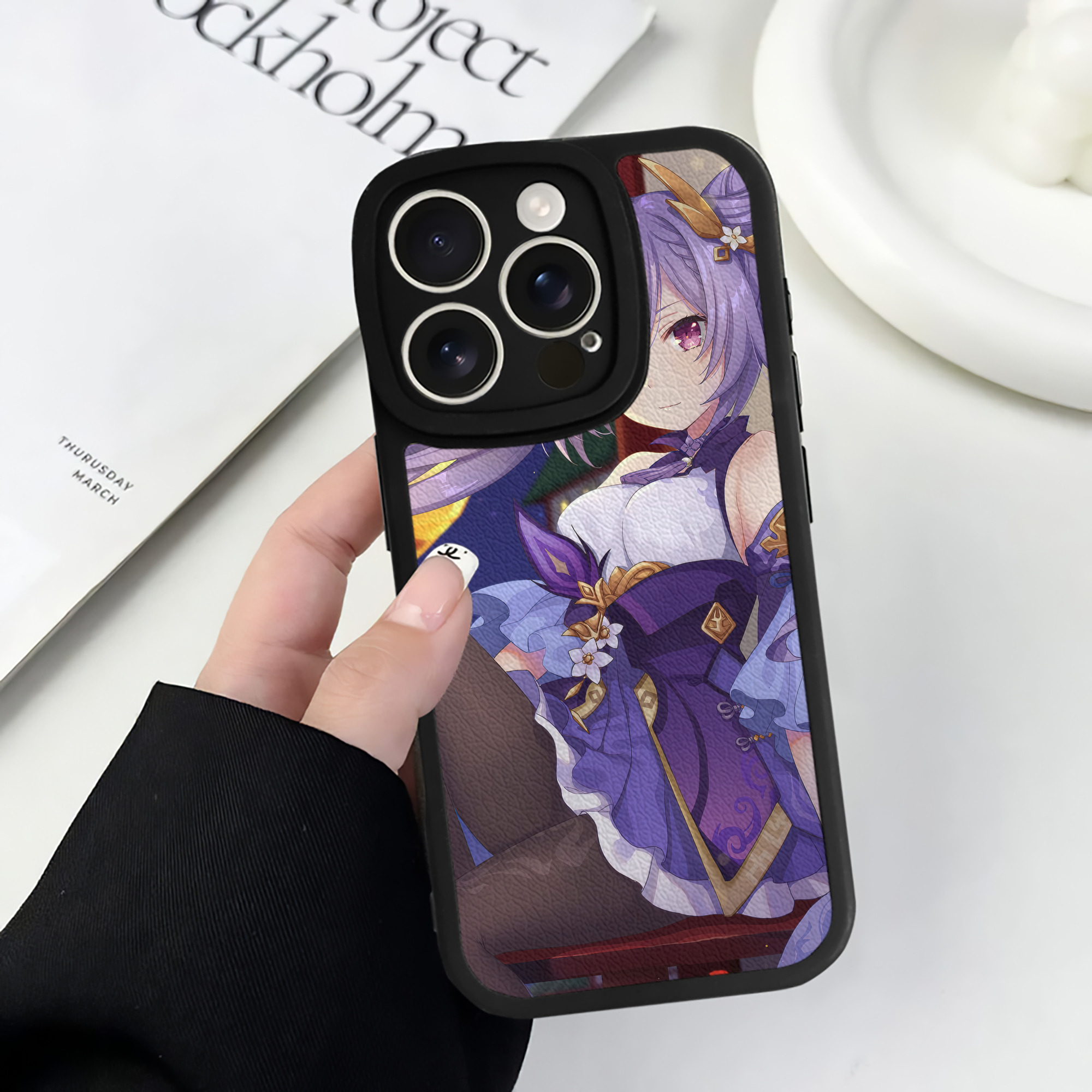 げんし神 genshin 【iPhone 16シリーズ対応】シリコンスマホケース（レザー調） 材質：シリコン